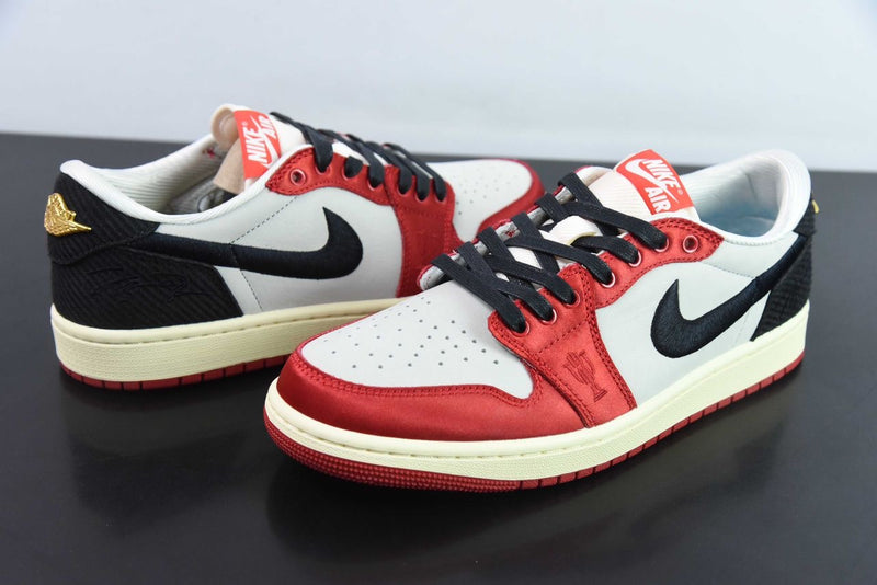 Jordan 1 Retro Low OG Trophy Room Away