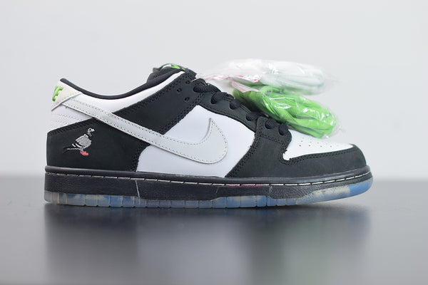 SB Dunk Low Staple Panda Pigeon