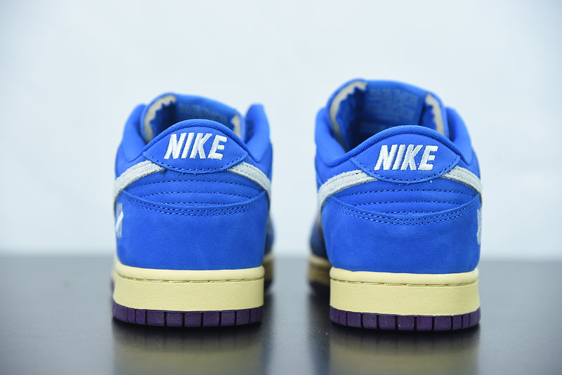 DUNK LOW UNDEFEATED 5 ON IT DUNK VS AF1